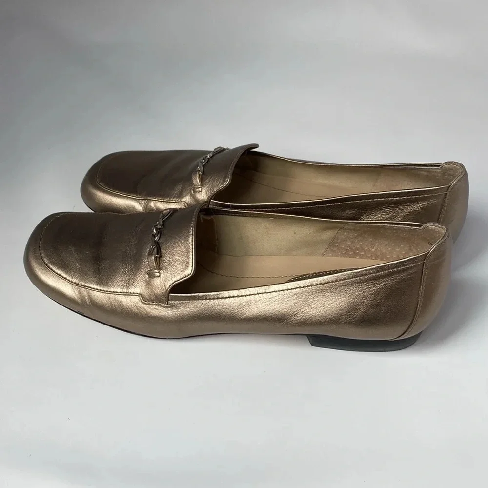 Trotters Gold‎ Leather Loafers Womens Size 8.5 M Horsebit Style Chain Hardware